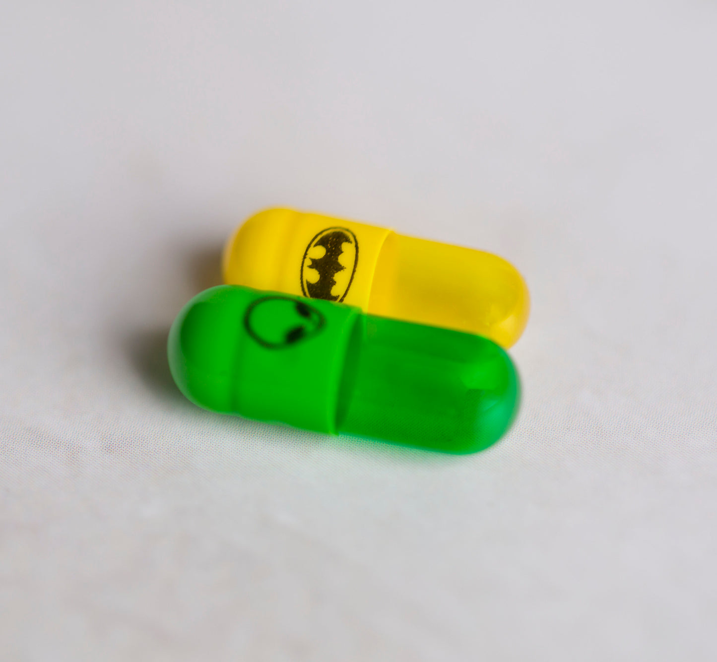 Yellow Bats and Green Alien Capsules - Size 3 & 4 - 2 x 300